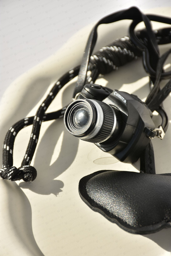 آویز کیف چارم بگ دوربین عکاسی و قلب مشکی