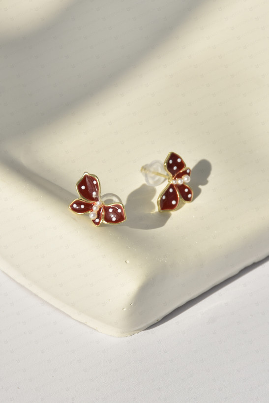 گوشواره میخی میناکاری پروانه قرمز