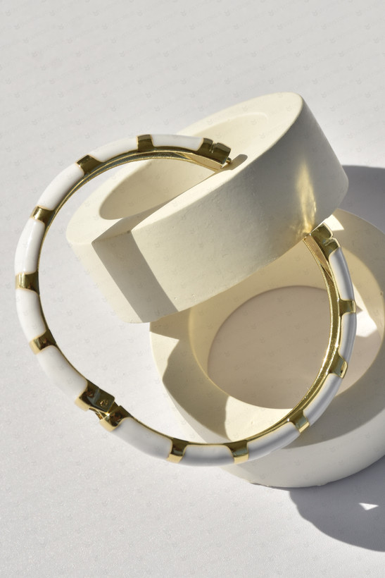 بنگل میناکاری فانتزی سفید رنگ ثابت