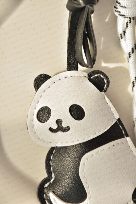 آویز کیف چارم بگ پاندا نشسته